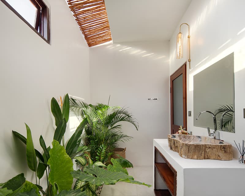Bathroom Room 1