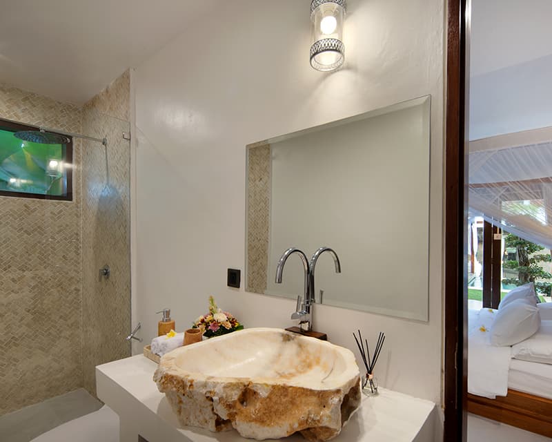 Bathroom Room 2